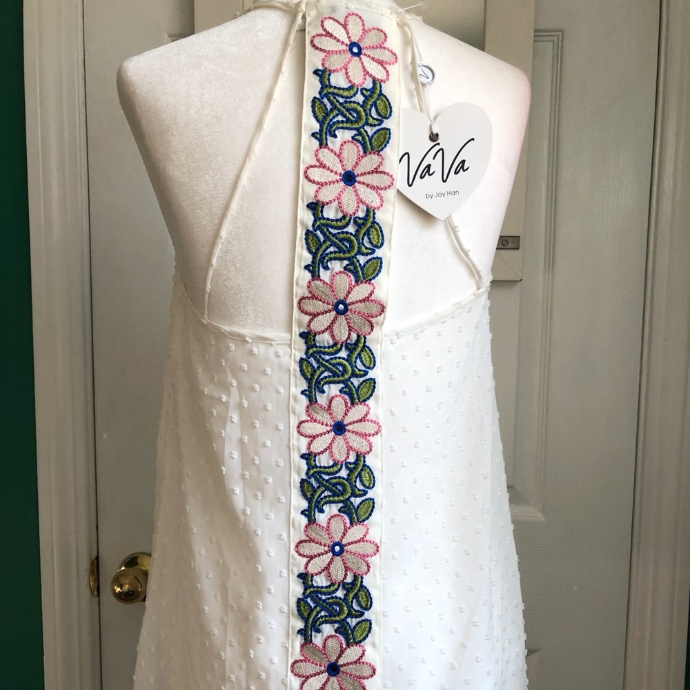 White Swiss dot embroidered sleeveless top NWT XS